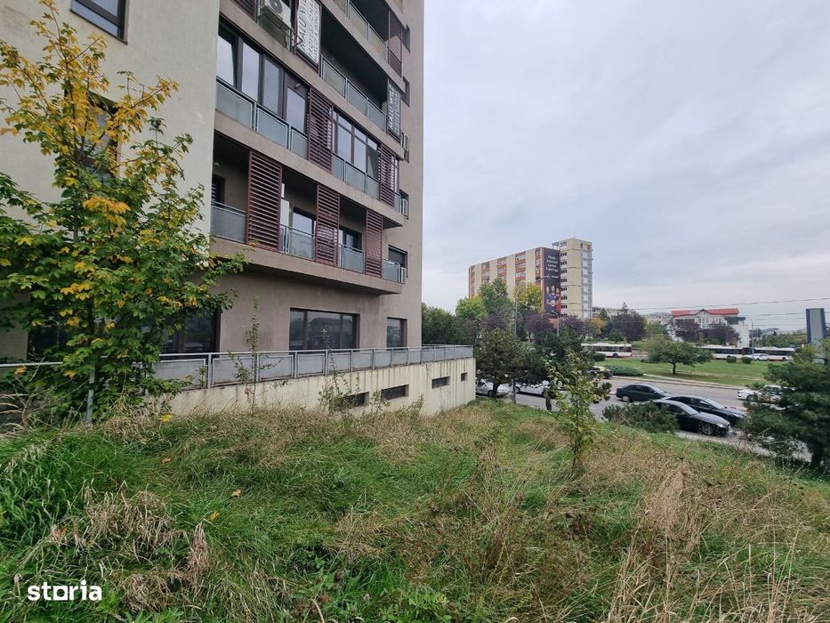 Vand spatiu pretabil birouri, servicii, situat in pitesti, craiovei