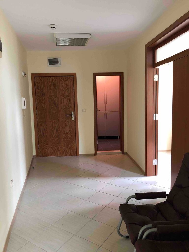 Продава се Офис в Варна, Център - 70 кв.м за 1715 €/кв.м - Снимка #1