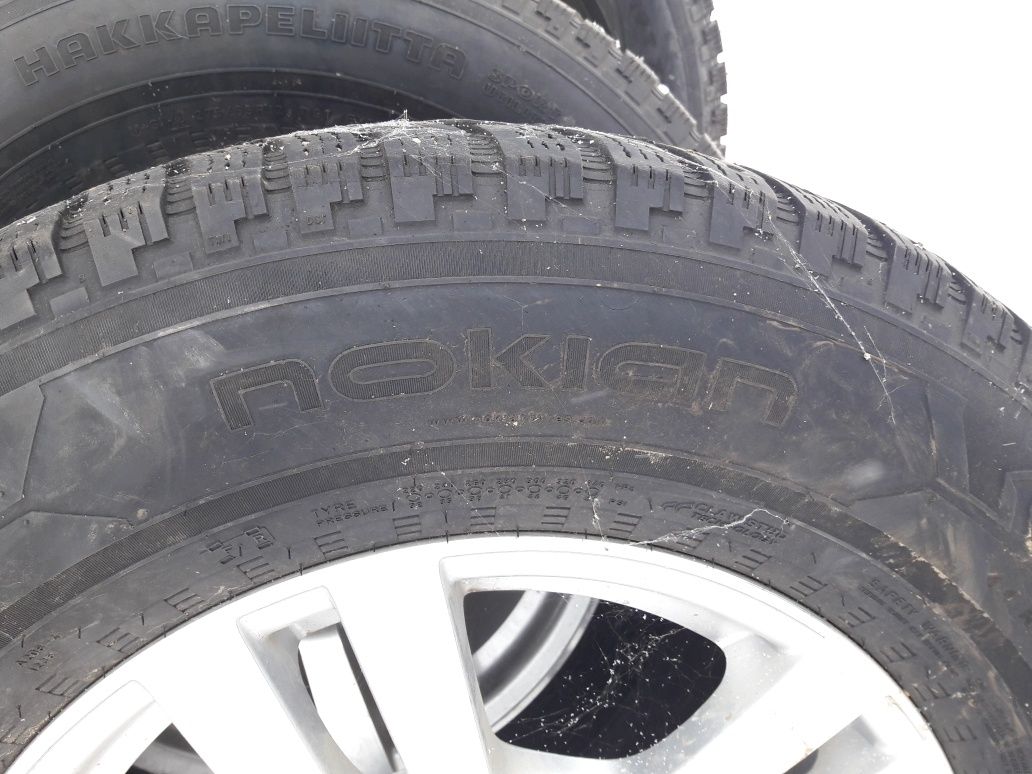 Шины б.у на запаску nokian 275/65/17