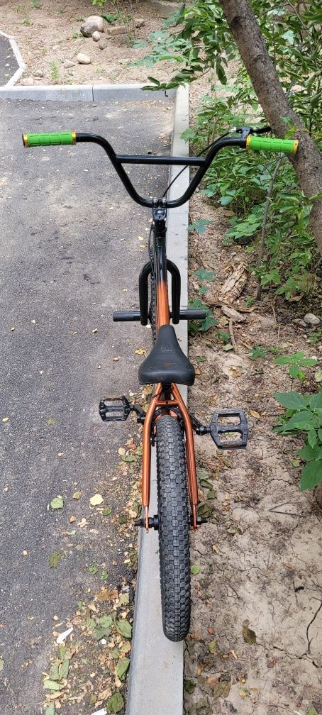Велосипед BMX в отличном состоянии