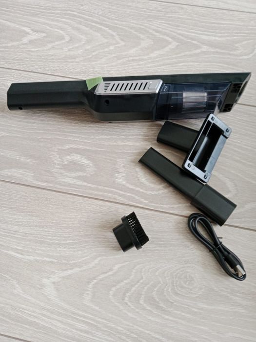 Автомобильный пылесос