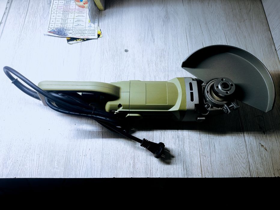 Болгарка Crown 1300W