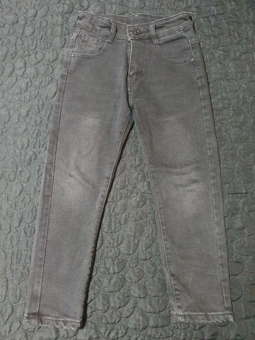 Джинсы на мальчика 6-7 лет