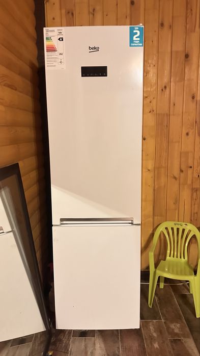 Продам холодильник