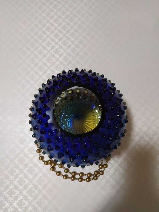 Продаю очень красивую вазу советских времён