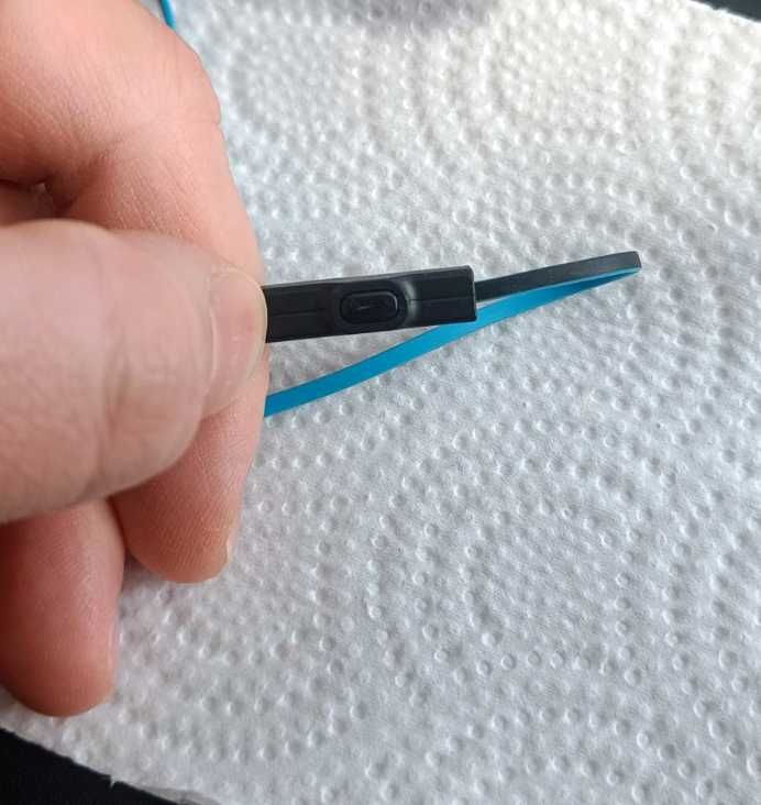 Слушалки тип тапи Roccat Syva - 4 броя. Добър вакуум и плътен бас.