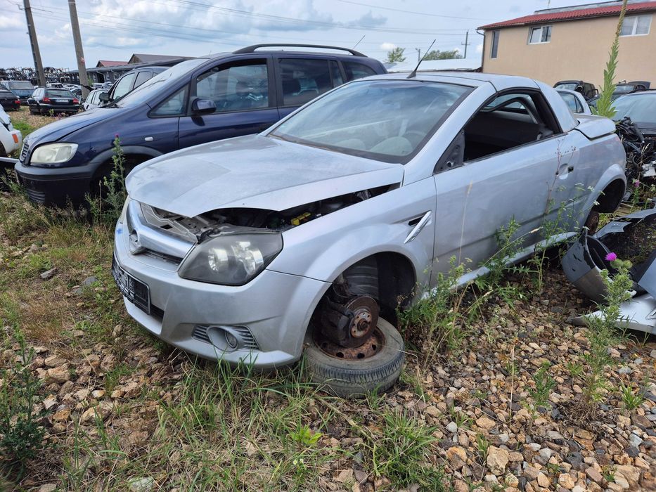 Dezmembrez Opel Tigra 1.4i, 90 cp, an 2005