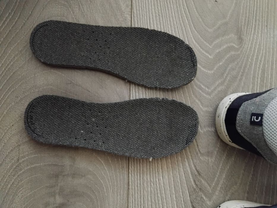 Декатлонски маратонки за момче 27