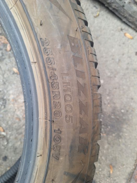 8mm! 255 45 20 Bridgestone blizzak lm005