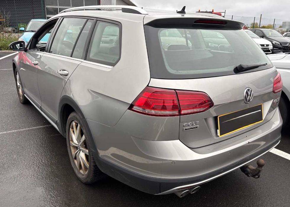 Volkswagen Golf VII 2.0 TDI BMT Alltrack DSG 4Motion Locatie Germania