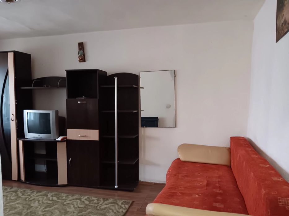 Inchiriez garsoniera