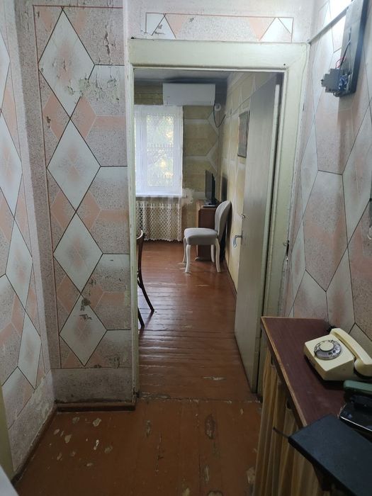 Продается 2-х комнатная Чиланзар 24 Квартал Алмаз туйхана