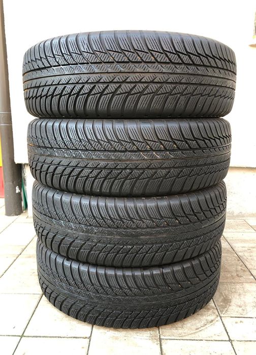 Set anvelope / cauciucuri iarna 215/65/17 Brigestone Blizzak