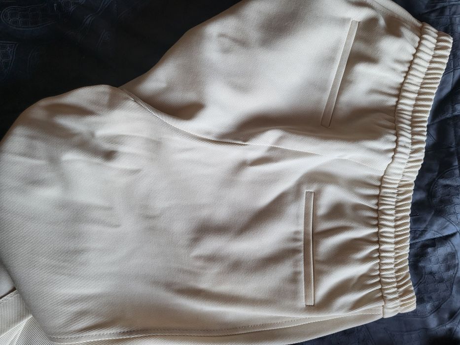 Панталон с връзки и цепка Zara