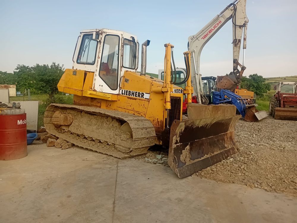 Buldozer liebherr 14.5 tone 2001