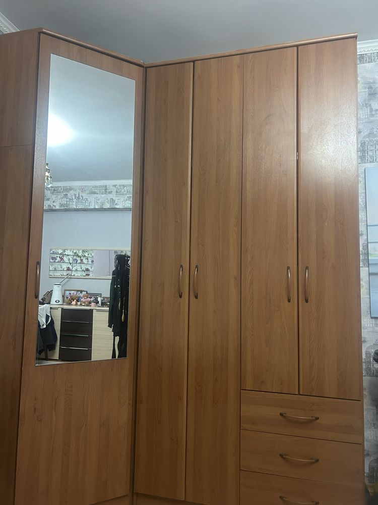 Шкаф 6-ти дверный