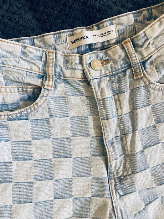 Дънки GUESS ZARA Calvin Klein Jeans Bershka Reserved