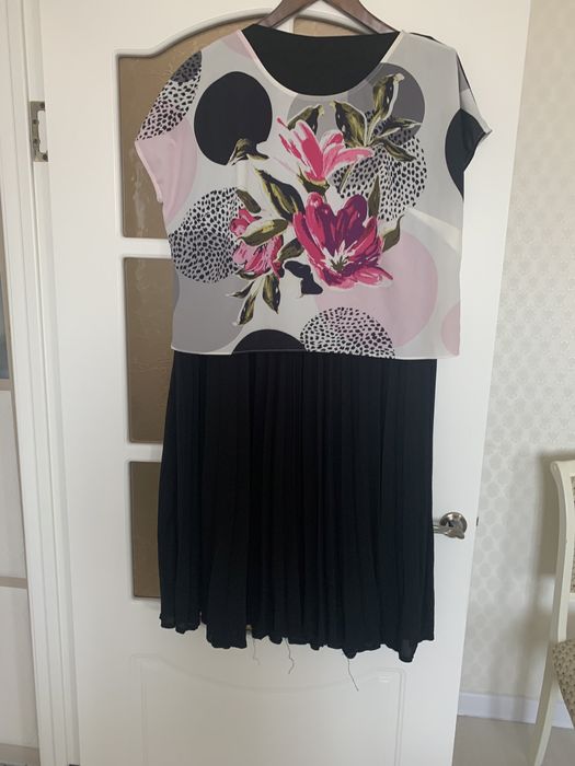 Продам костюм женские в отличном состоянии размер 52