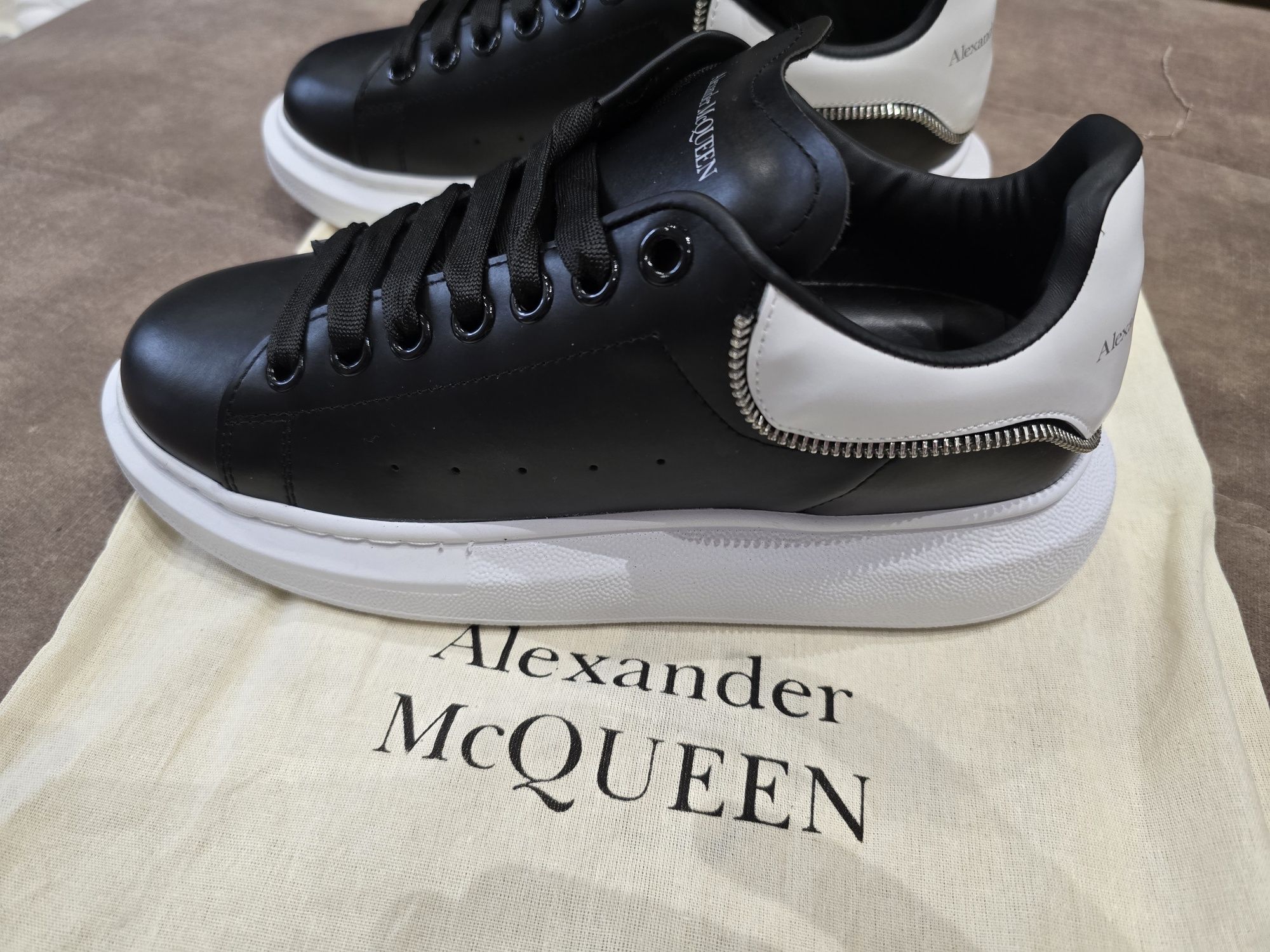 Pantofi Alexander McQueen calitate premium