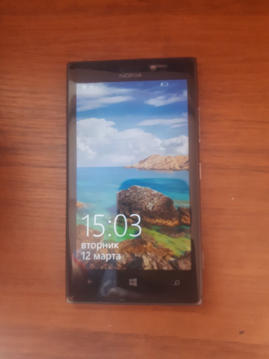 Телефон Nokia Lumia 925