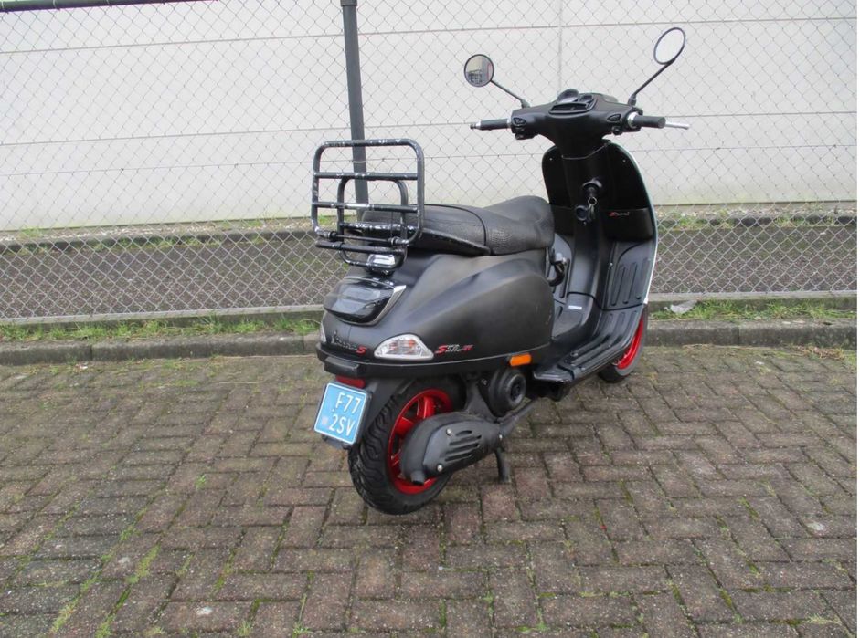 Scuter Vespa S Sport 4 T