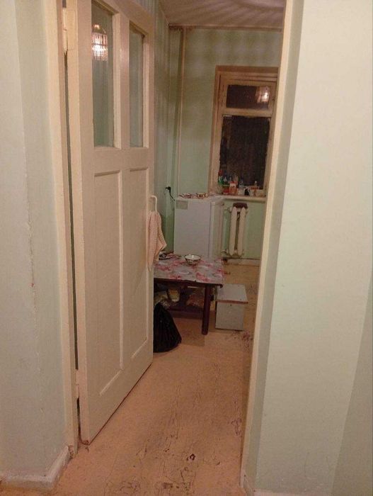 СРОЧНО !! Продается квартира в Яшнабаде 1/2/4 ( 30 кв/м ) Авиасозлар 3