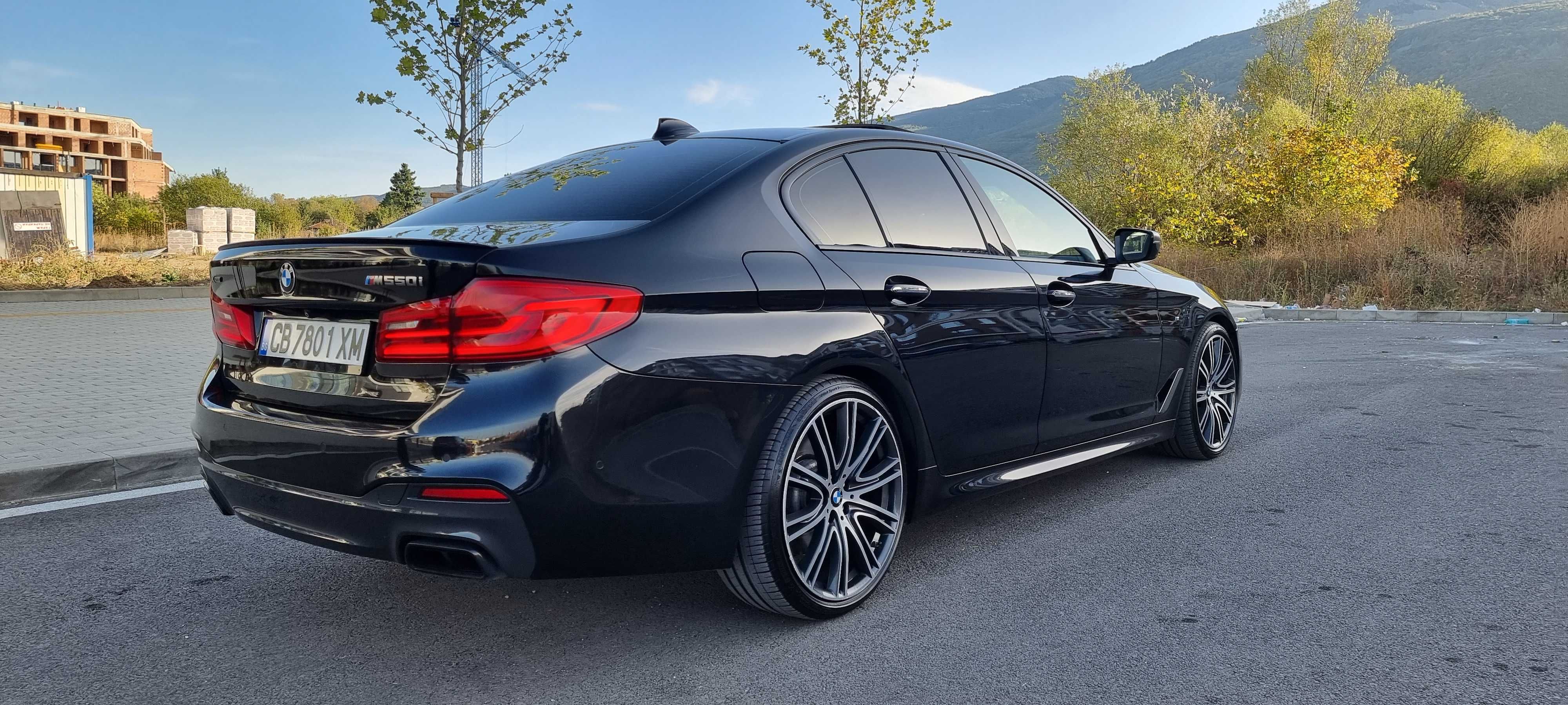 BMW 2018 M550i Xdrive 4.4L v8 462к.с.