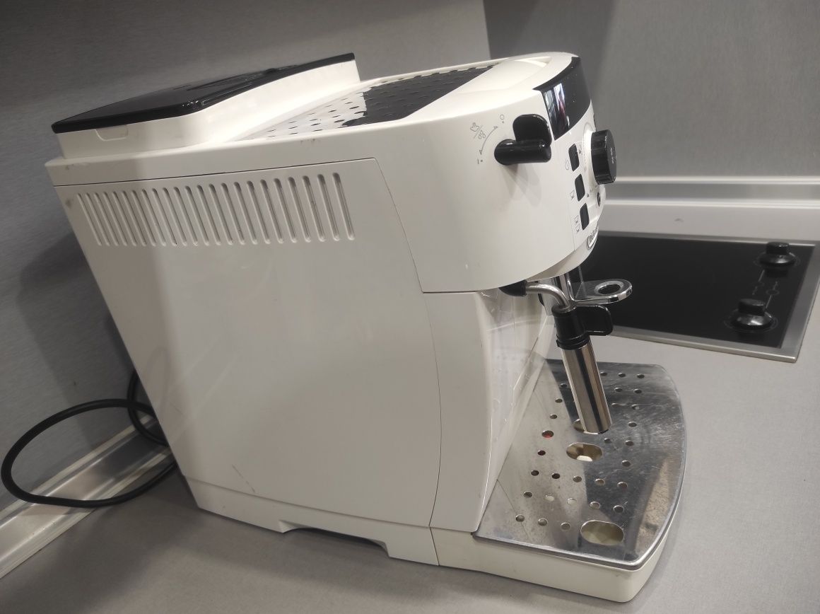 Кафемашина Delonghi Magnifica S