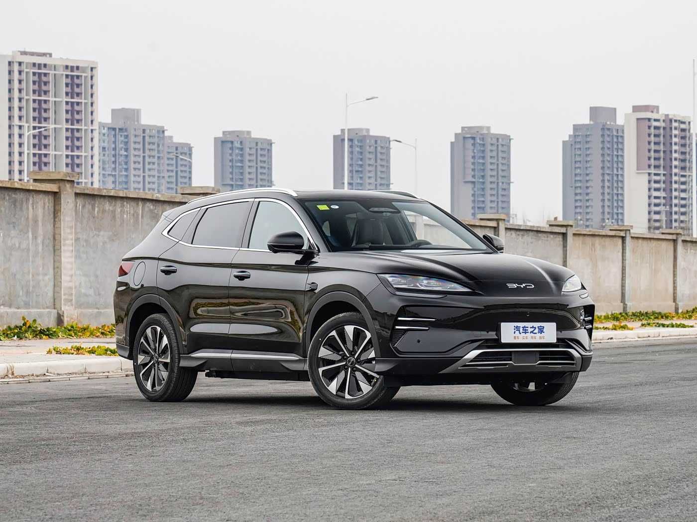 Цена BYD Song PLUS 605km по CIP составляет 20 600 долларов.