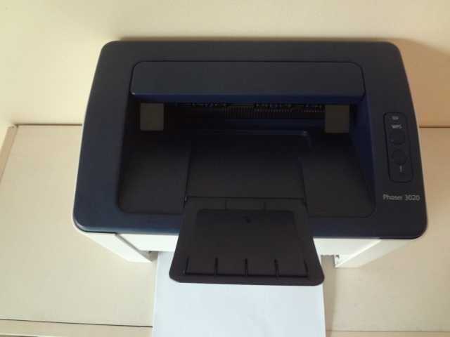 Лазeрен принтер-XEROX PHASER 3020