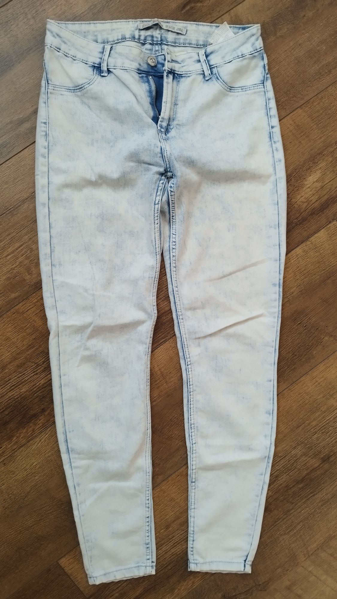 Дамски дънки Bershka размер 34 (XS)