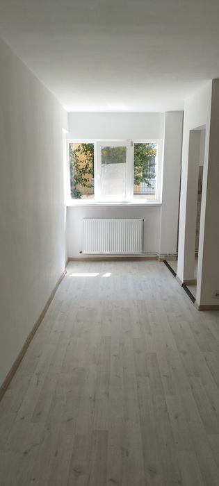 Garsoniera de vânzare