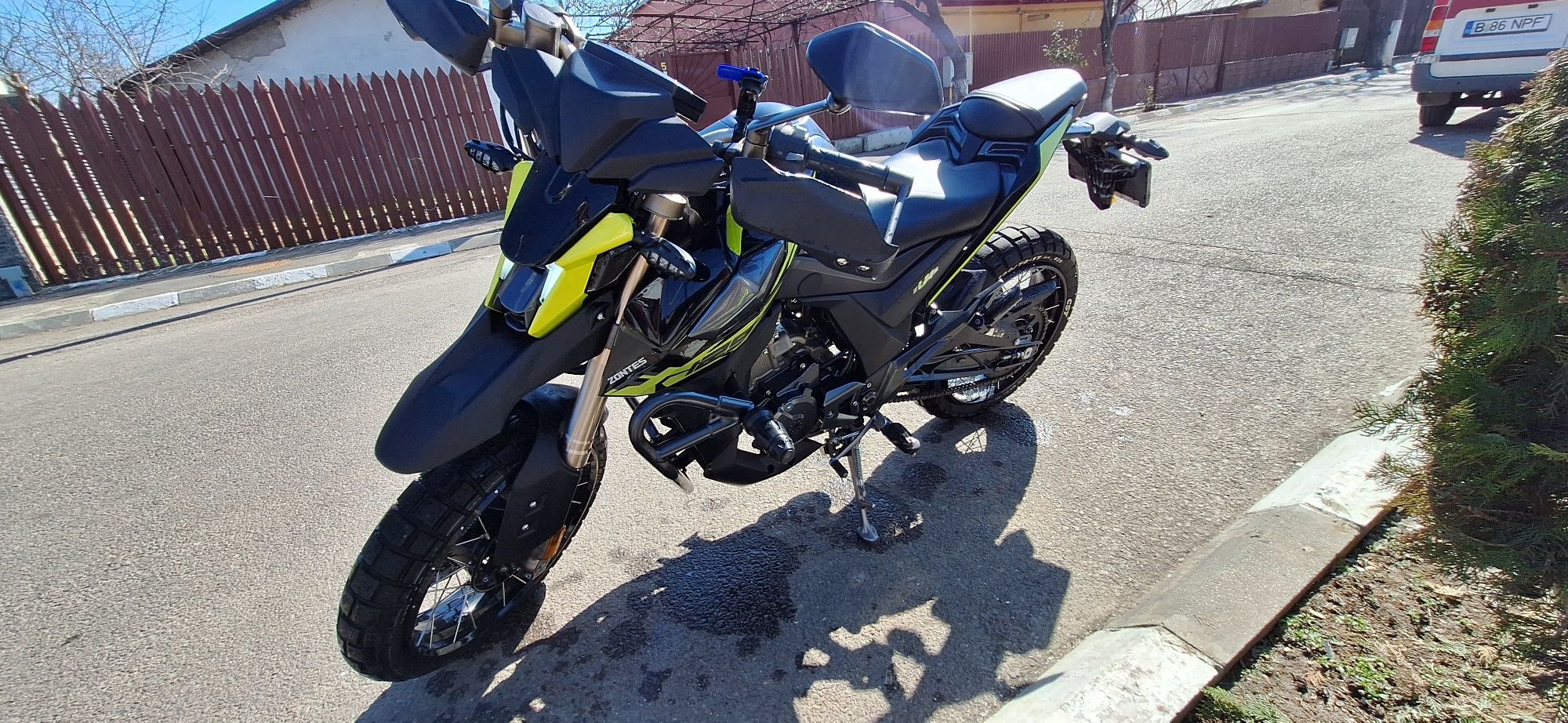 Motocicleta 125cc Daytona Zontes u125 2023