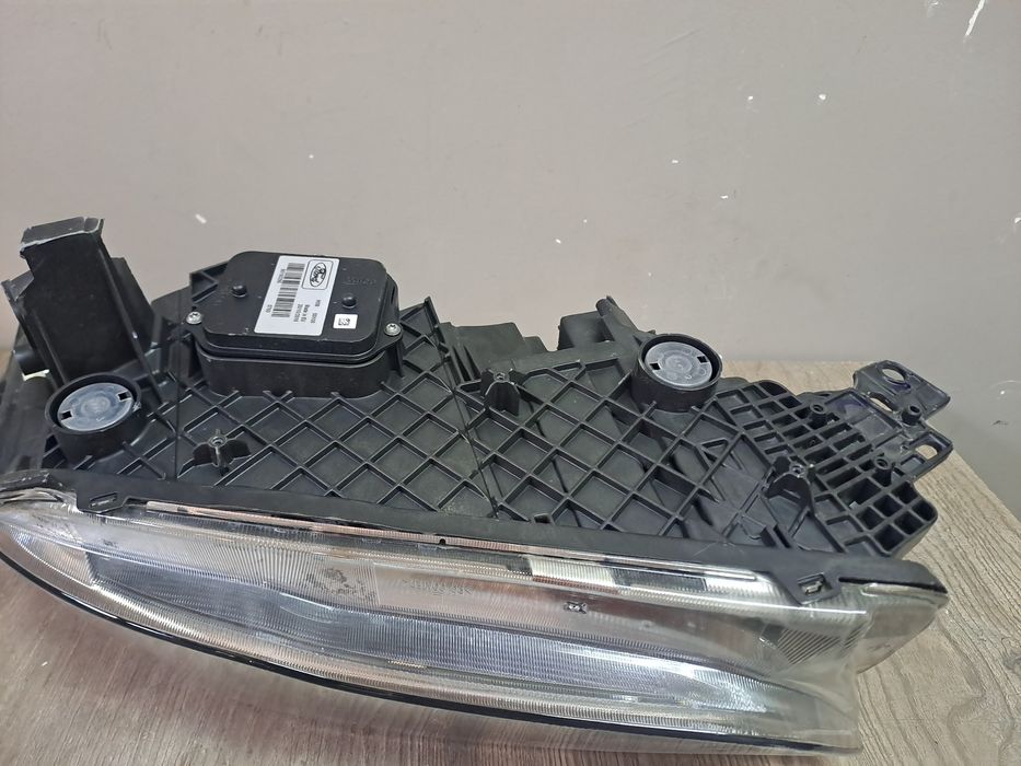 Ford Kuga фар xenon led