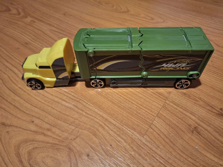 Camion de jucărie HotWheels
