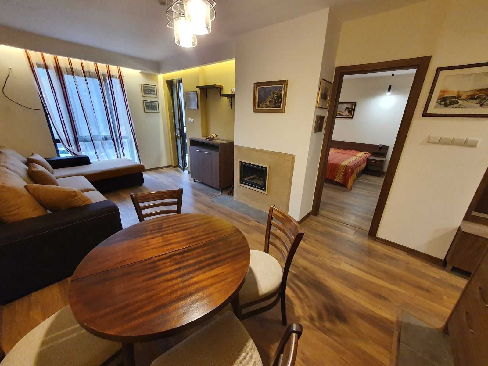 Просторен двустаен апартамент с климатици за продажба в Банско