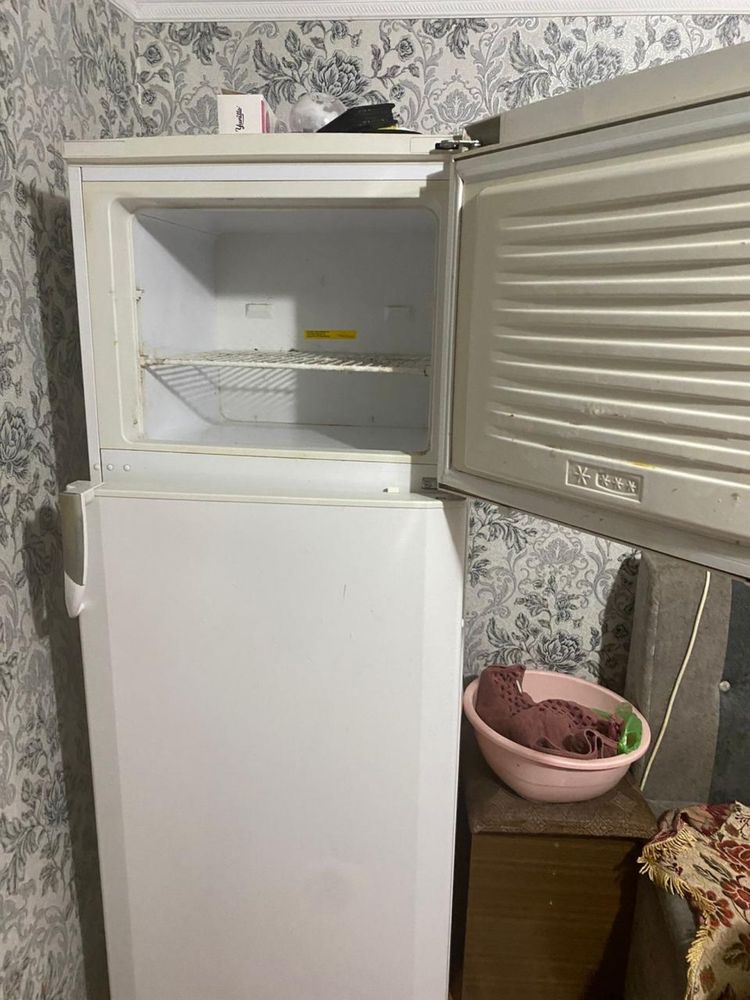 Продается холодильник
