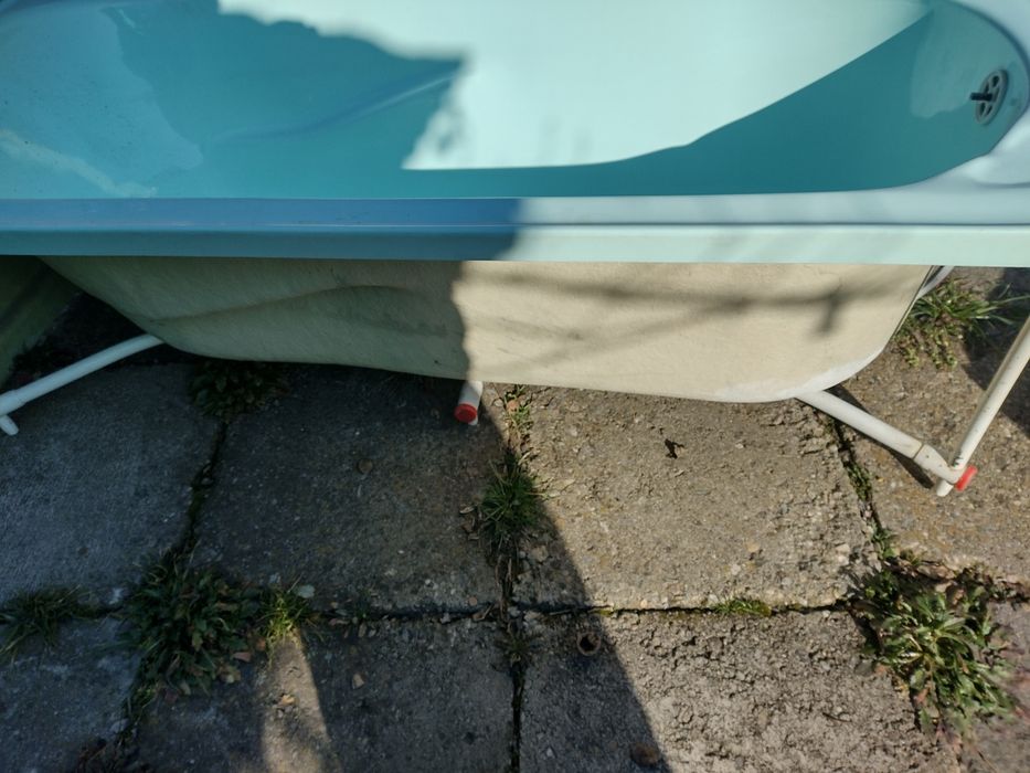 Vând sau schimb cu cabina dușCada de baie 170x75 cm cu conducte pent