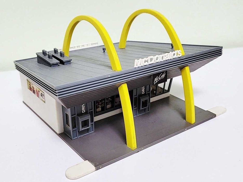 Macheta fast food diorama McDonalds McDrive H0 1:87 Vollmer 3634