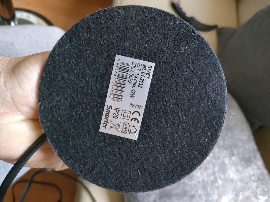 Lampa cu touch si bec care se aprinde filamentul