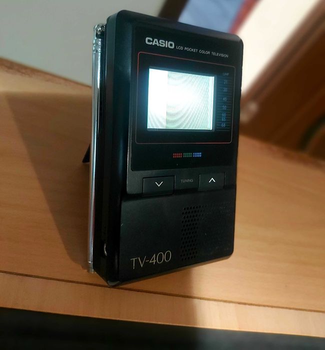 Televizor portabil Casio, pentru colectionari