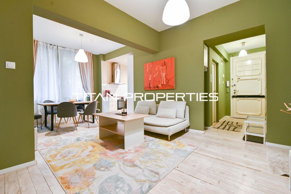 Тристаен, продажба, Център