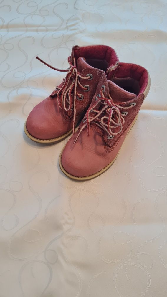 Ghetute Timberland marimea 24