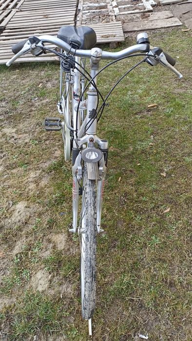 Vând bicicleta  cu 21 de viteze.