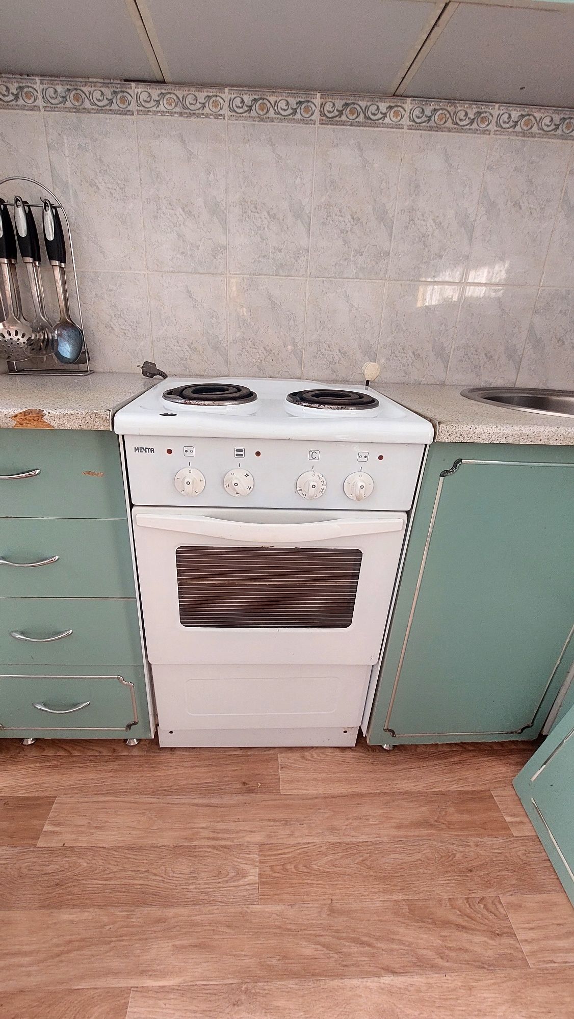 Продам плиту  б/у
