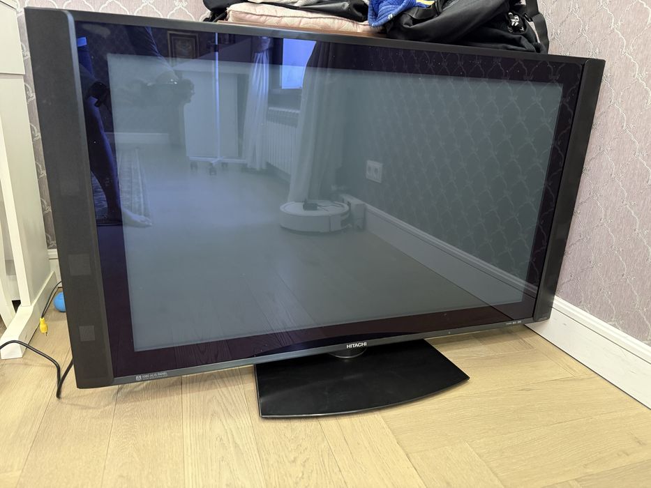 продам телевизор hitachi
