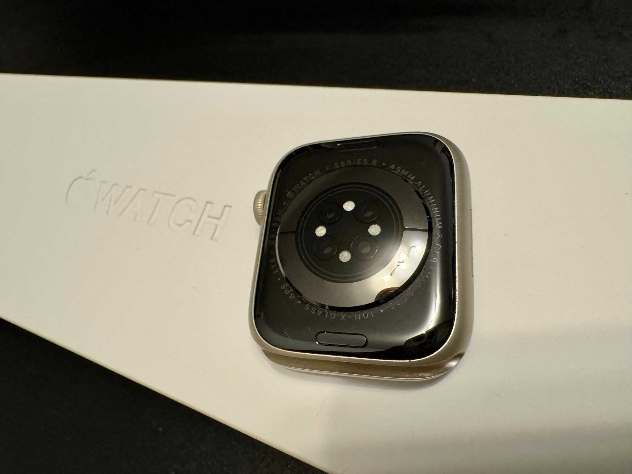 Apple Watch Series 8 GPS+Cellular, 45мм, Aluminum, Starlight