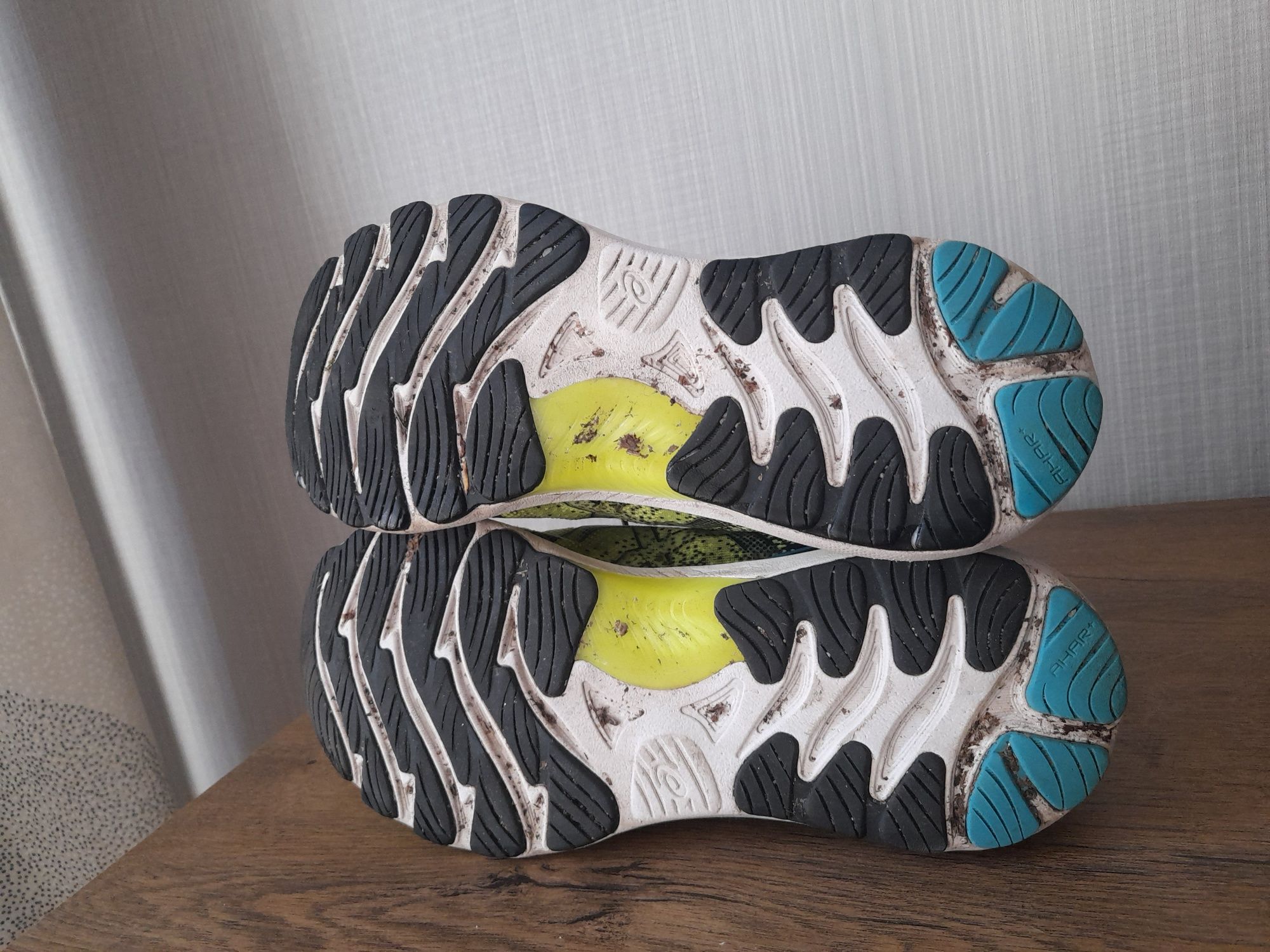 Asics gel Nimbus 21 маратонки 43 номер.