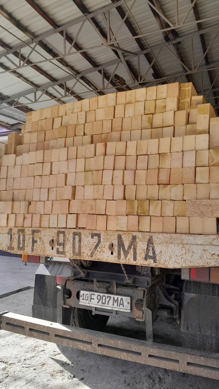Keramika pishgan g'isht