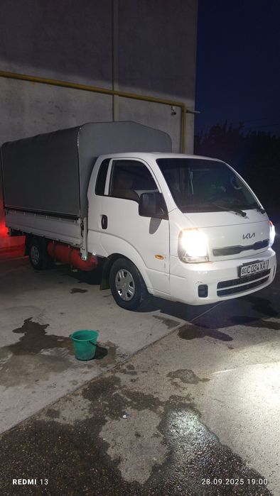Kia bongo 2700 .